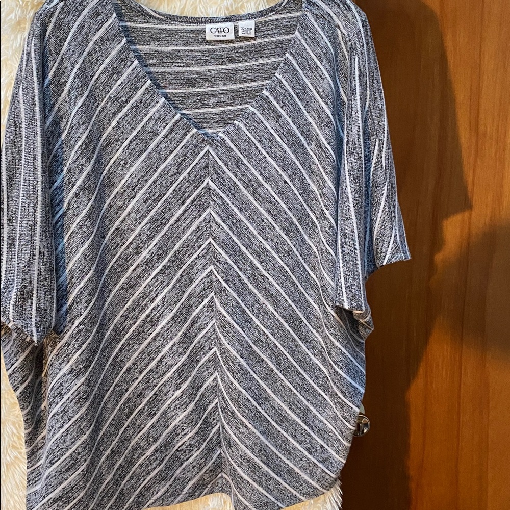 Cato Women’s Grey And White Striped Dolman Sleeve Top. Size 22/24W